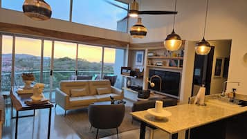 Smart TV, ping pong, books, music library