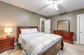 3 bedrooms, iron/ironing board, free WiFi, bed sheets - NEW! Cozy Auburn Home: Deck+Yard

 (Auburn)