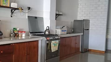 Oven, dishwasher