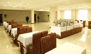 Banquet hall - Wansheng Hotel (Yuanqu)
