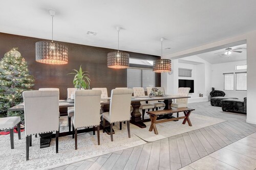 Modern 5 Bedroom Private Home