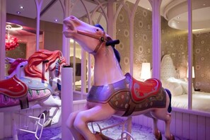 Unclassified image, 5 of 13, button - Wego Funtel (Taipei)
