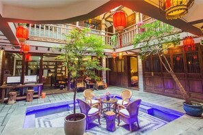 Garden - Binjia Boutique Inn (Lijiang Ancient City Dashuiche Branch) (Lijiang)