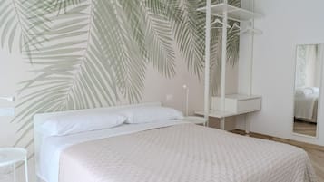 3 bedrooms, desk, iron/ironing board, WiFi
