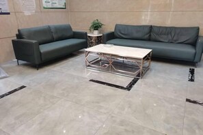 Unclassified image, 5 of 11, button - Furong Hotel (Qidong)