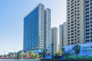 Unclassified image, 4 of 38, button - Tianhai Hotel (Jiujiang The Second Yangtze River Bridge Harbor) (Jiujiang)