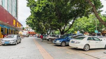 Self-parking (surcharge)