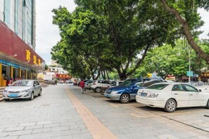 Estacionamento sem manobrista (sujeito a cobrança)
