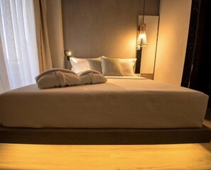 3 bedrooms, in-room safe, iron/ironing board, free WiFi