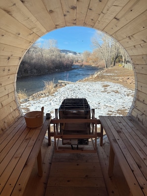 Property grounds - Cozy 2 Queens Cabin, Hot Tub by the River, Mountain View & Pet-Friendly (Dubois)