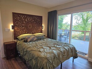 3 habitaciones, escritorio, tabla de planchar con plancha y wifi gratis 
