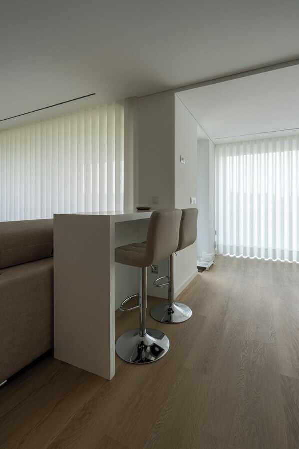 Interior - Gorgeous 3-bedroom apartment, utmost comfort & convenience at historic Barcelos. (Barcelos)