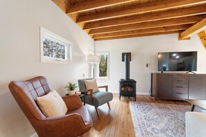 Smart TV, fireplace, offices