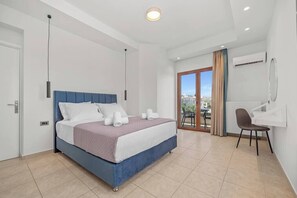 6 bedrooms, iron/ironing board, free WiFi, bed sheets