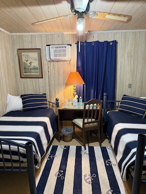 3 bedrooms, desk, free WiFi, bed sheets