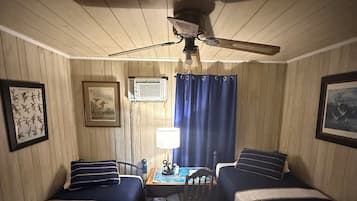 3 bedrooms, desk, free WiFi, bed sheets