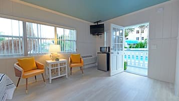 1 bedroom, individually decorated, individually furnished
