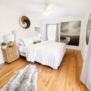 2 bedrooms, iron/ironing board, travel cot, free WiFi