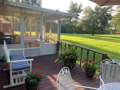 Wagon Wheel Retreat, Pulaski, TN 3 Bedroom home in the Country. 20% off/weekly