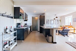 Private kitchen - NEW Great Stay in Roma 24-7 Security (Mexico City)