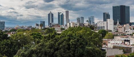 Huoneisto, 4 makuuhuonetta, terassi, kaupunkinäköala | Näkymä kaupungille