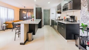 Căn hộ Premium, 3 phòng ngủ, quang cảnh thành phố | Bếp riêng