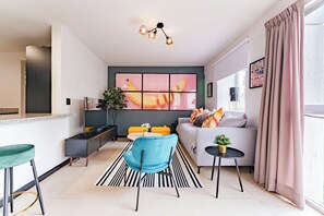 Superior Apartment, 3 Bedrooms, City View | In-room safe, iron/ironing board, free WiFi - NEW Great Stay in Roma 24-7 Security (Mexico City)