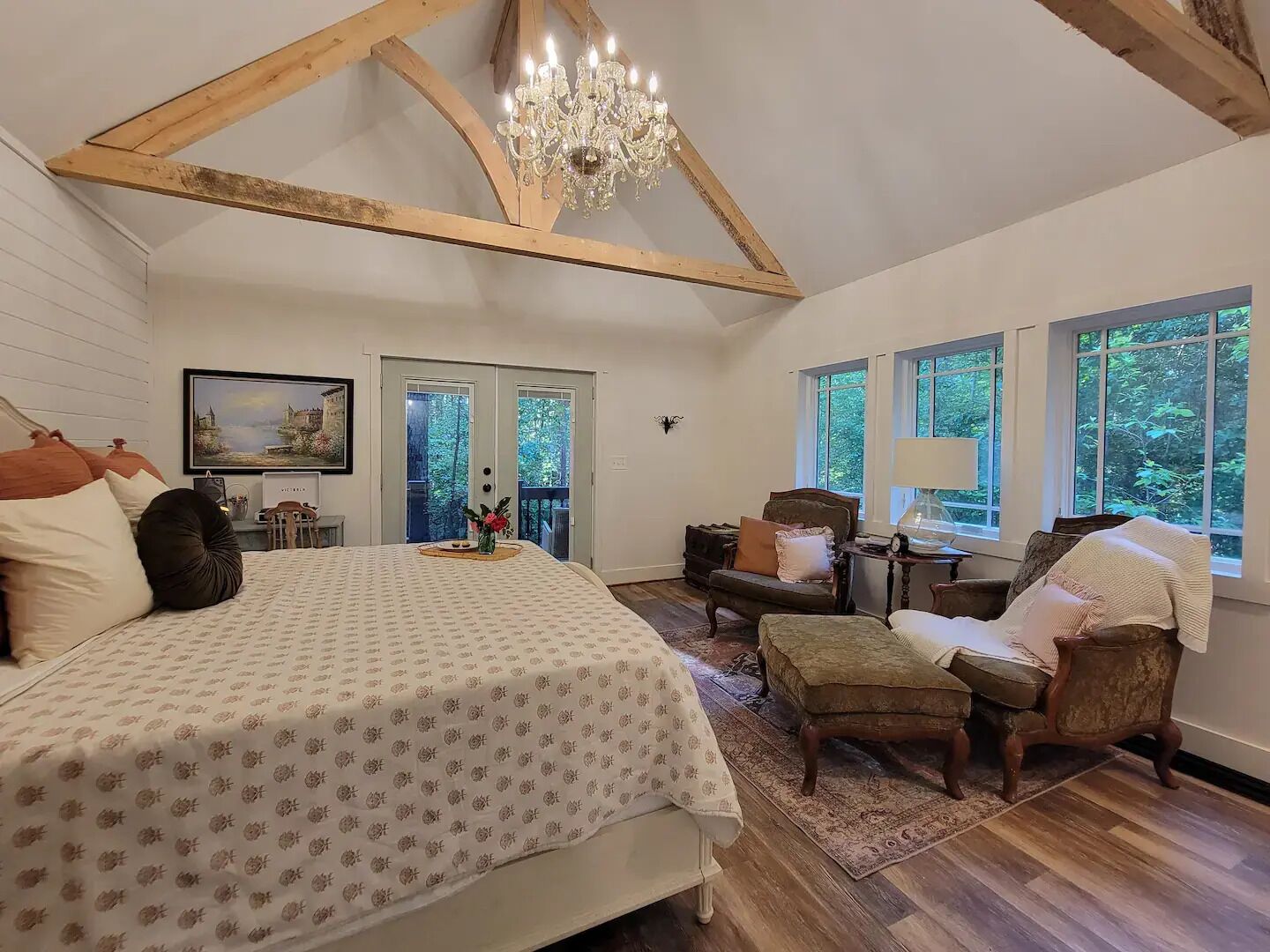 1 bedroom, bed sheets