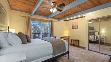 3 bedrooms, desk, iron/ironing board, WiFi