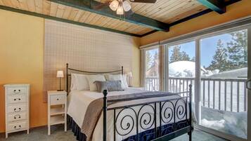 3 bedrooms, desk, iron/ironing board, WiFi