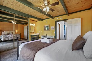 3 soverom, skrivebord, strykejern/-brett og wi-fi