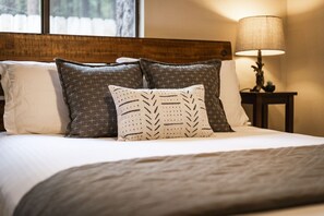 3 habitaciones, escritorio, tabla de planchar con plancha y wifi 