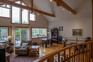 TV, stereo - Killington Retreat | Deck-Fire Pit-Mountain Views! (Clarendon)