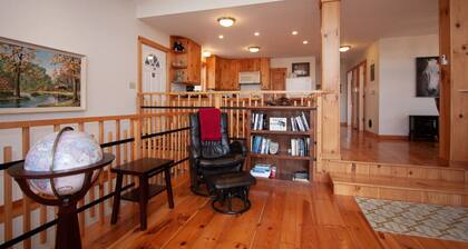 Killington Retreat | Deck-Fire Pit-Mountain Views!