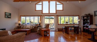 Killington Retreat | Deck-Fire Pit-Mountain Views!