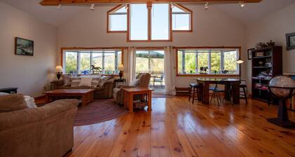 Killington Retreat | Deck-Fire Pit-Mountain Views!