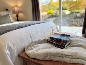 2 bedrooms, iron/ironing board, WiFi, bed sheets - Killington Retreat | Deck-Fire Pit-Mountain Views! (Clarendon)