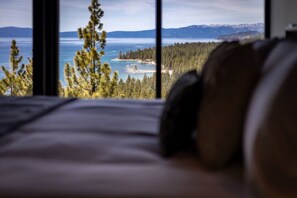 3 habitaciones, escritorio, tabla de planchar con plancha y wifi 