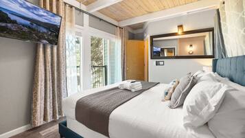 1 bedroom, desk, iron/ironing board, WiFi