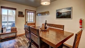 Dining - Cozy Condo | Near Heavenly-Fireplace | Sleeps 6 (Stateline)