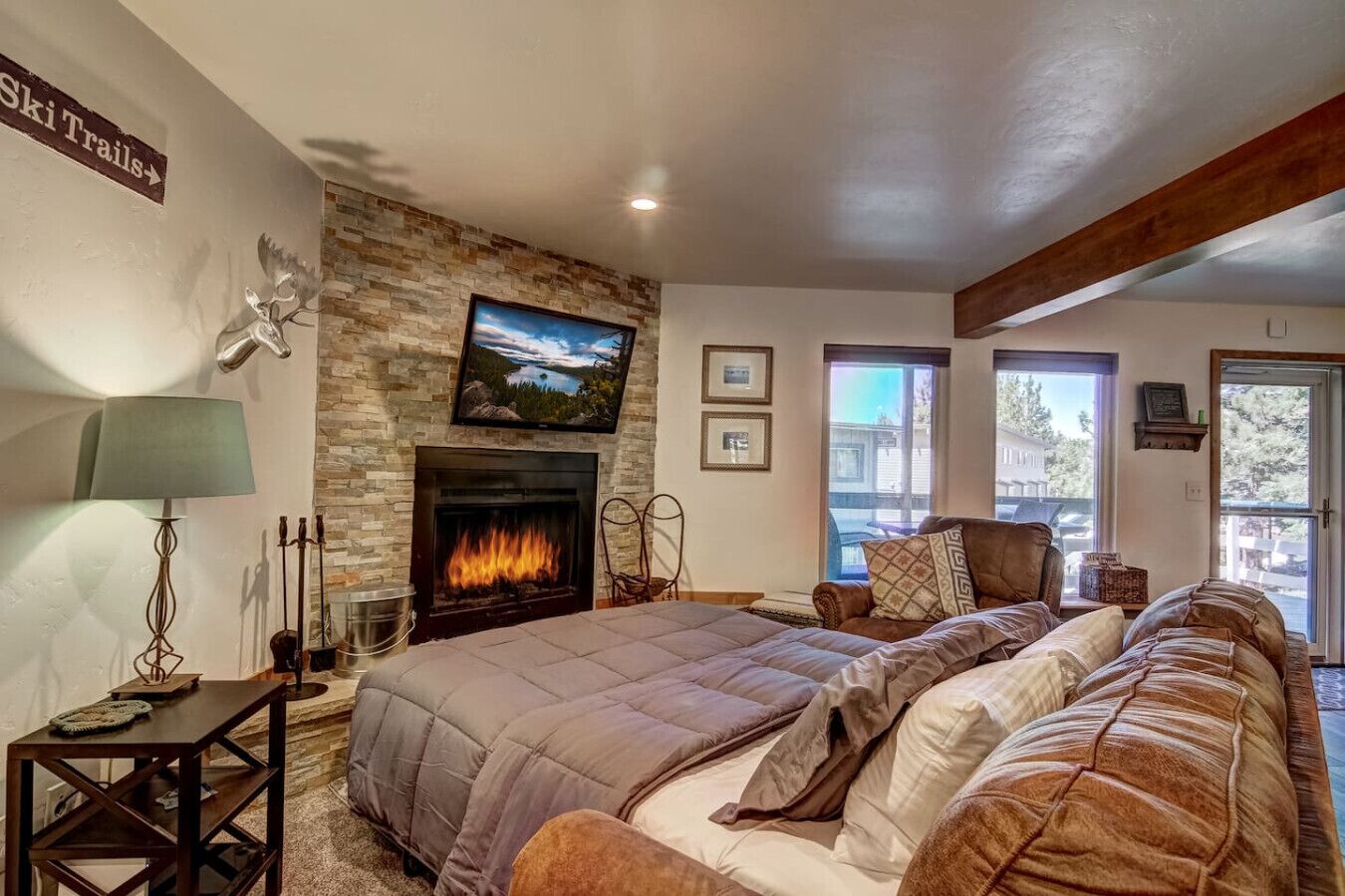 2 chambres, fer et planche à repasser, Wi-Fi, draps fournis