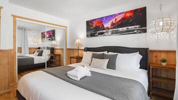 3 bedrooms, iron/ironing board, WiFi, bed sheets