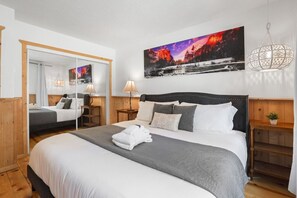 3 slaapkamers, een strijkplank/strijkijzer, wifi, beddengoed