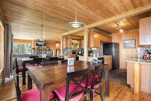 Dining - Heavenly Escape | Lake Views, Pets OK | Sleeps 6 (Stateline)