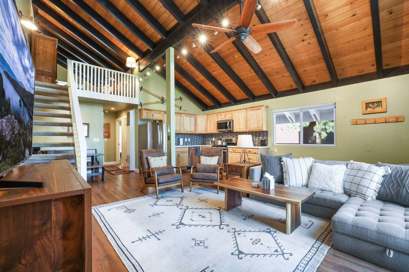 Télévision, cheminée