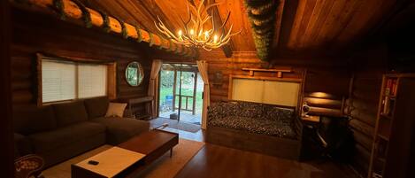 Televisión, chimenea