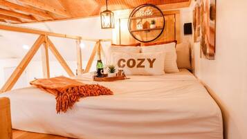 1 bedroom, internet, bed sheets