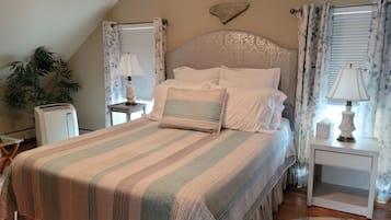 1 habitación, escritorio, tabla de planchar con plancha y wifi