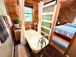 3 多间卧室、WiFi、床单