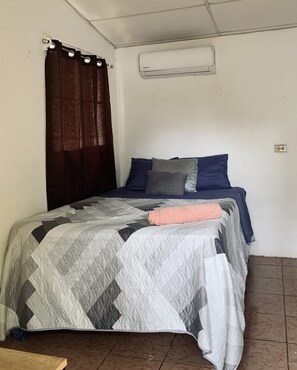 2 dormitorios, escritorio, wifi gratis y ropa de cama